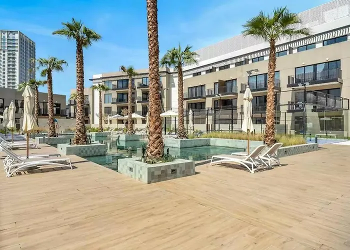 Luxury Apartment In Oakley Square Residences, Jvc